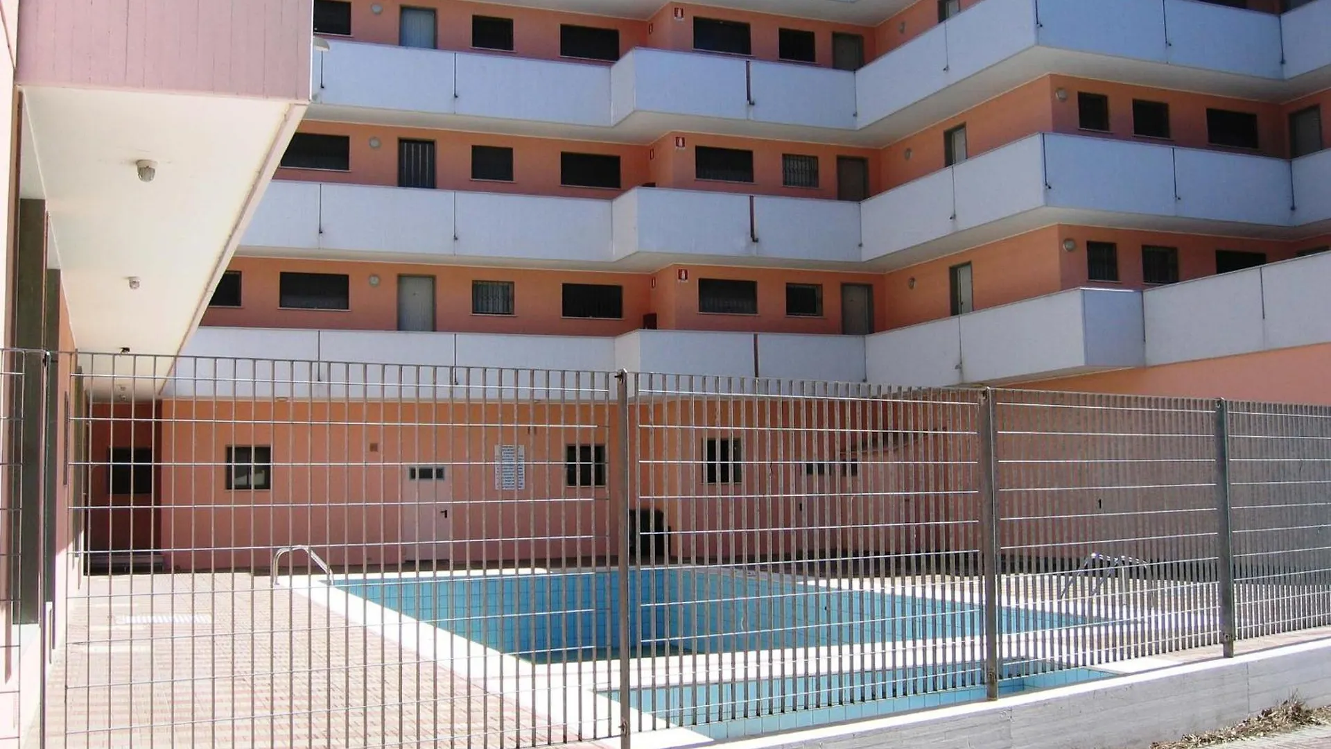 Comfy Flat With Terrace By The Pool Apartment Rosolina Mare 0*,  Italy